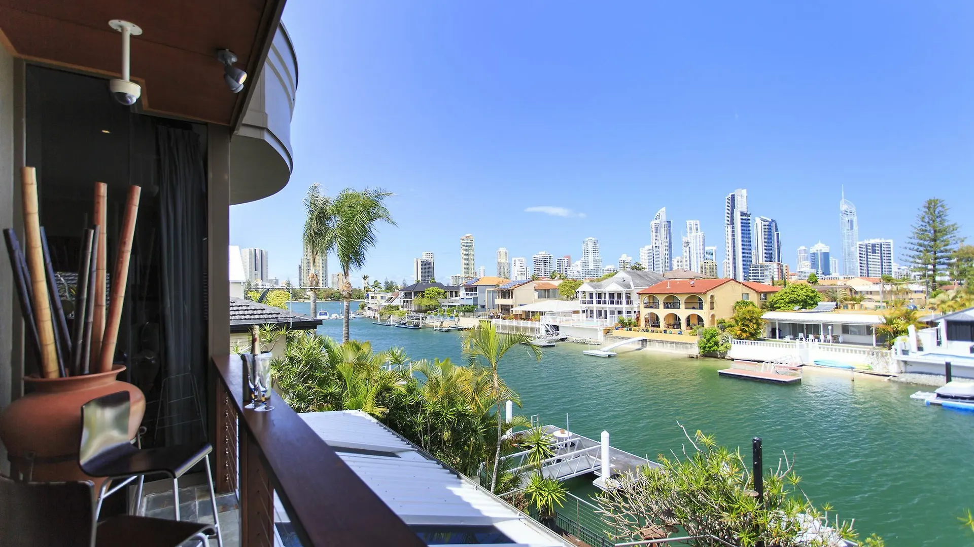 Cronin Island - Bali Island Dream Villa In Surfers Paradise